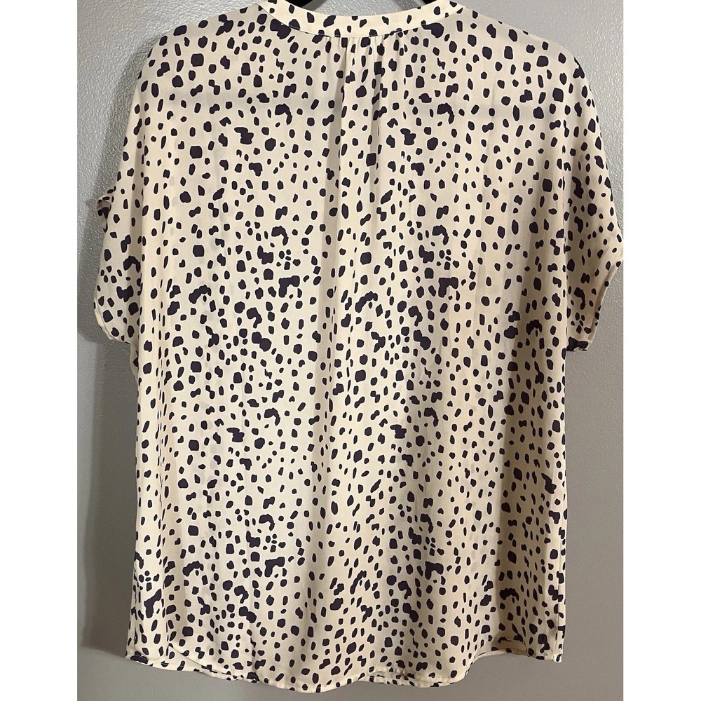 Cabi Meow Top #4343 Off White Blue Purple Print Blouse Size M Spotted - Picture 6 of 11